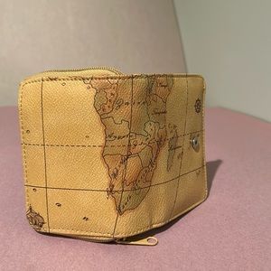 Geo Classic pattern small wallet